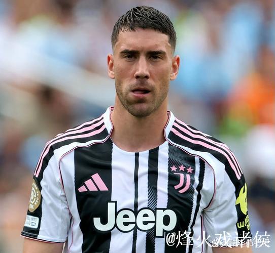 每体：弗拉霍维奇曾被推荐给巴萨，但球员即将和米兰达成协议